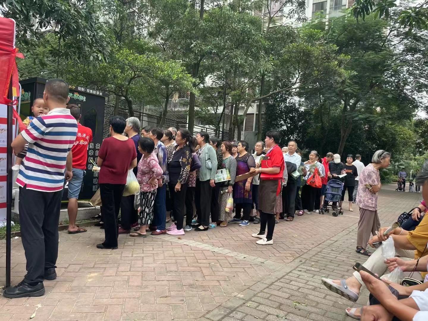 東吉良米倉智能碾米機(jī)